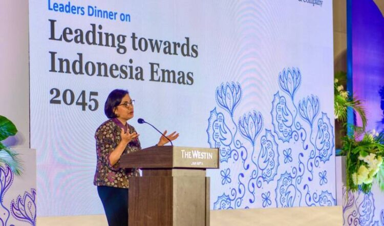 Menkeu Sri Mulyani dalam acara KADIN Leaders Dinners dengan tema "Leading Towards Indonesia 2045" yang diselenggarakan di Jakarta pada Rabu (22/11/2023).
