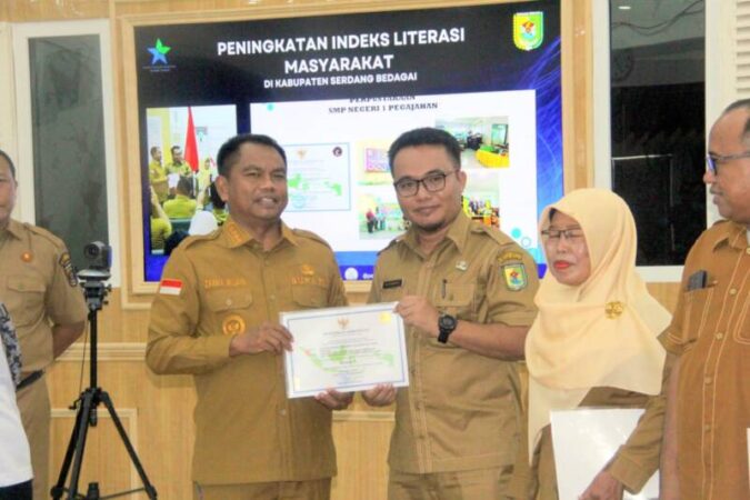 Bupati Serdang Bedagai (Sergai) H. Darma Wijaya menghadiri kegiatan Peningkatan Indeks Literasi Masyarakat untuk Kesejahteraan di Kabupaten Sergai
