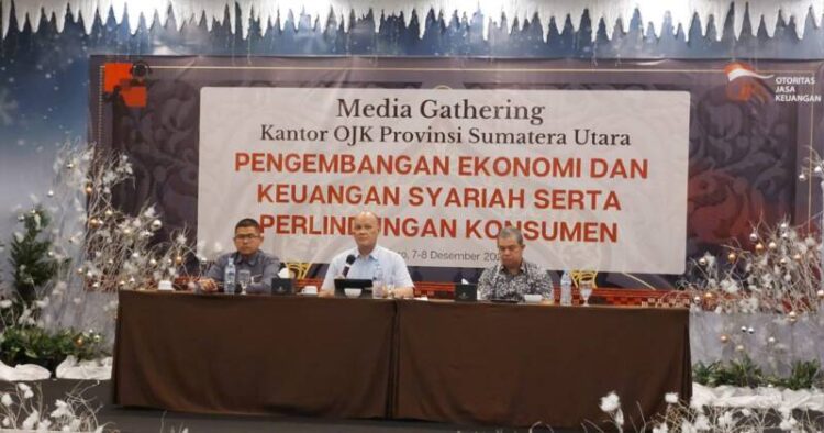 Deputi Direktur Pengawasan Lembaga Jasa Keuangan 2, Kantor OJK Provinsi Sumatera Utara, Anton Purba dalam acara media gathering yang dilaksanakan di Berastagi, Kabupaten Karo, Sumatera Utara, Kamis (7/12/2023).