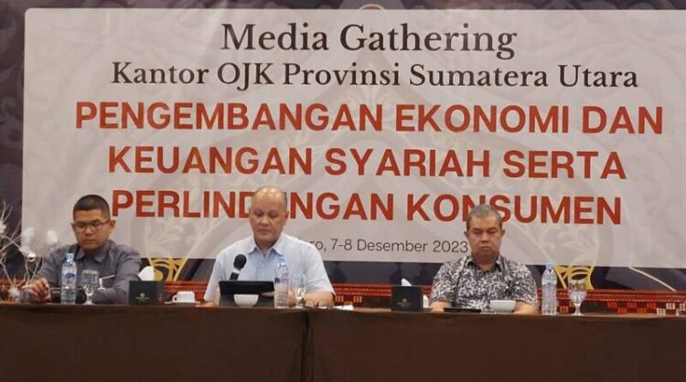 Deputi Direktur Pengawasan Lembaga Jasa Keuangan 2, Kantor OJK Provinsi Sumatera Utara, Anton Purba dalam acara media gathering yang dilaksanakan di Berastagi, Kabupaten Karo, Sumatera Utara, Kamis (7/12/2023).