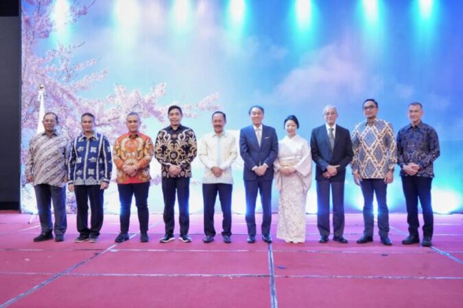 Wali Kota Medan, Bobby Nasution diwakili Asisten Pemerintahan dan Kesejahteraan Rakyat Setda Kota Medan, M. Sofyan menghadiri perayaan Hari Ulang Tahun ke- 64 Kaisar Jepang Naruhito di Hotel JW Marriot Medan, (22/2) malam.