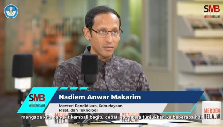 Menteri Pendidikan, Kebudayaan, Riset, dan Teknologi (Mendikbudristek), Nadiem Anwar Makarim, dalam webinar Silaturahmi Merdeka Belajar (SMB) bertajuk “Hasil PISA dan Transformasi Pendidikan di Indonesia” yang disiarkan melalui kanal Youtube KEMENDIKBUD RI, pada Kamis (1/2).